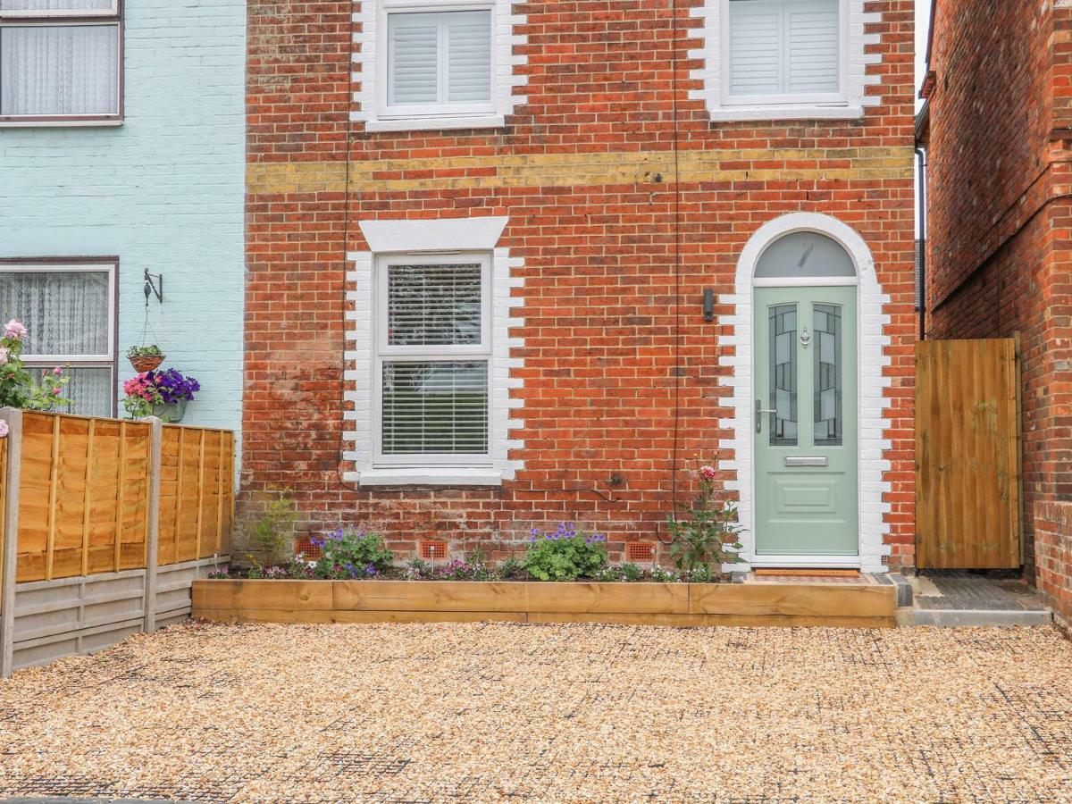 Number 7 Villa Lymington Esterno foto